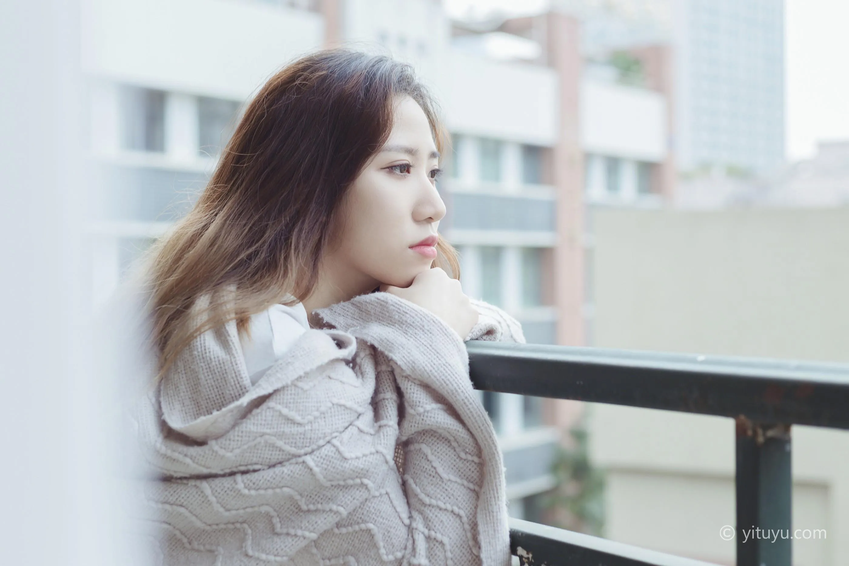[YITUYU艺图语]2021.07.07 独自醒来 Jenny [36P]插图3